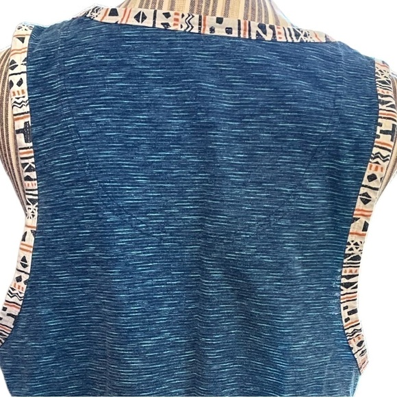 HOLLISTER sleeveless tee, size M, deep cut armholes, excellent condition, cotton - Picture 5 of 6